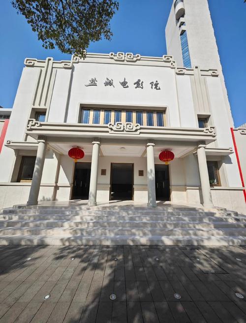亚洲黑丝av观看的相关介绍