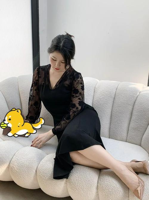 美女老师被爆操的相关介绍