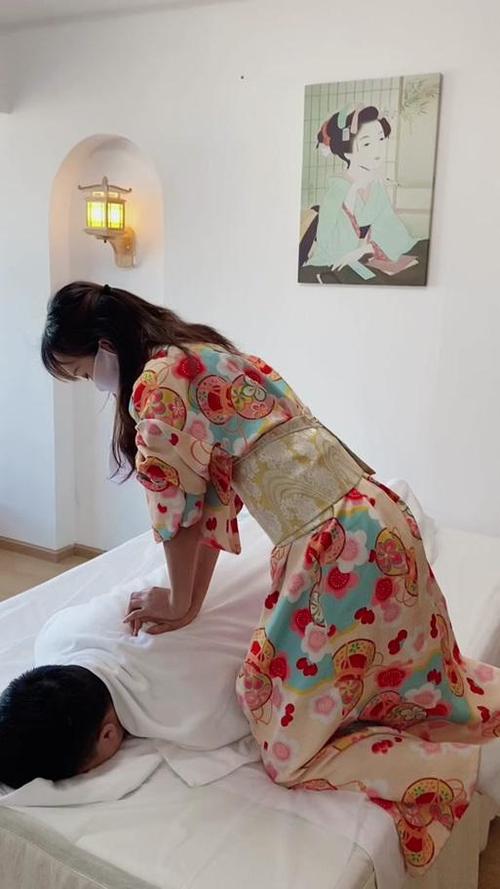 人妻少妇精品一区二区的相关介绍