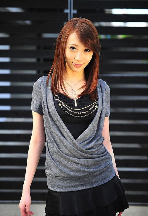 亚洲人妻少妇av的相关介绍