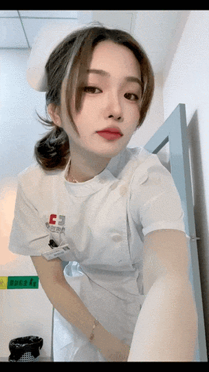 国外18岁女生乳房视频的相关介绍
