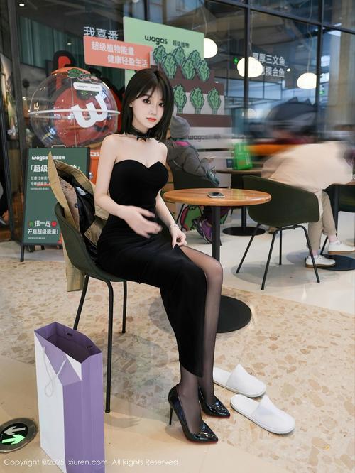 日韩胖女人av的相关介绍