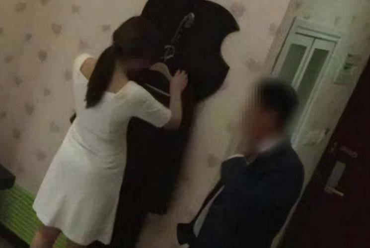 中文字幕少妇av的相关介绍