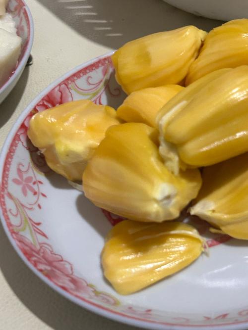 女性下体分泌物偏黄的相关介绍
