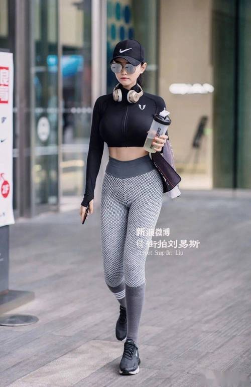 亚洲 熟女少妇 综合图区的相关介绍