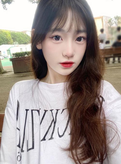 美女黄色大片女人录像的相关介绍