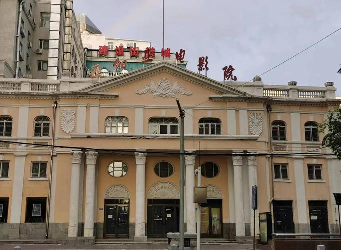 人妻啪啪中出的相关介绍