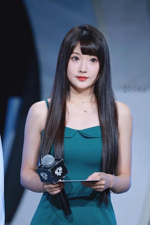 美女超大尺度私房照的相关介绍