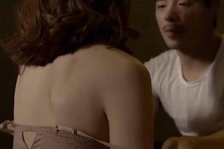 玩弄下属人妻小说的相关介绍
