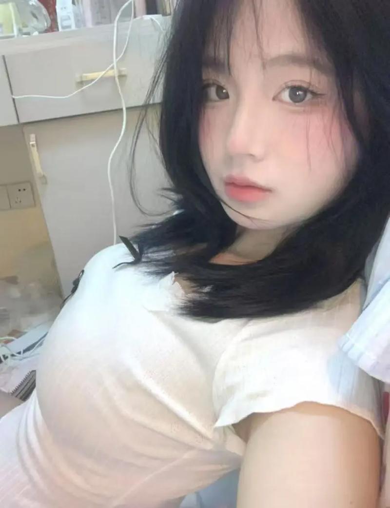 SEO标题：**欧美人妻一区二区粉嫩高清资源推荐 | 粉嫩美妻私房写真 | 欧美熟女一区二区精选**