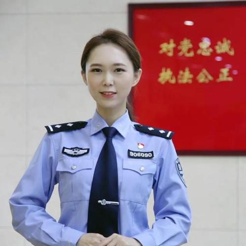 女人一二三区av淫片的相关介绍