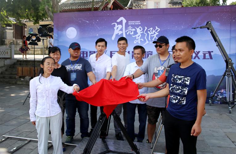 美女老师让我爽的视频的相关介绍
