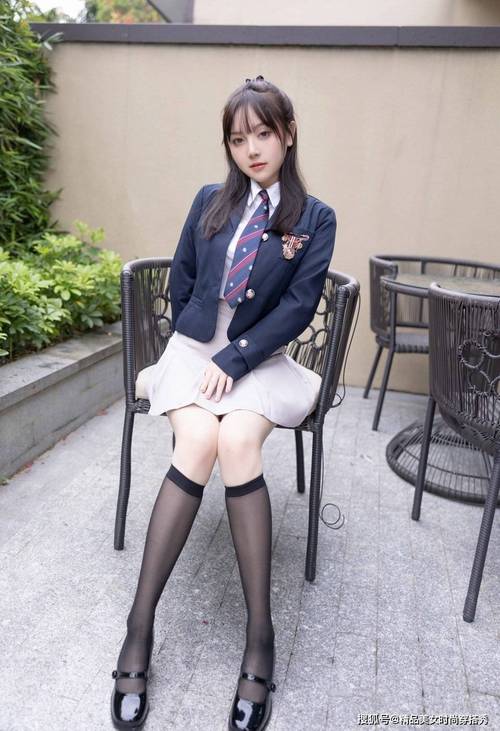 滋润官场人妻的相关介绍