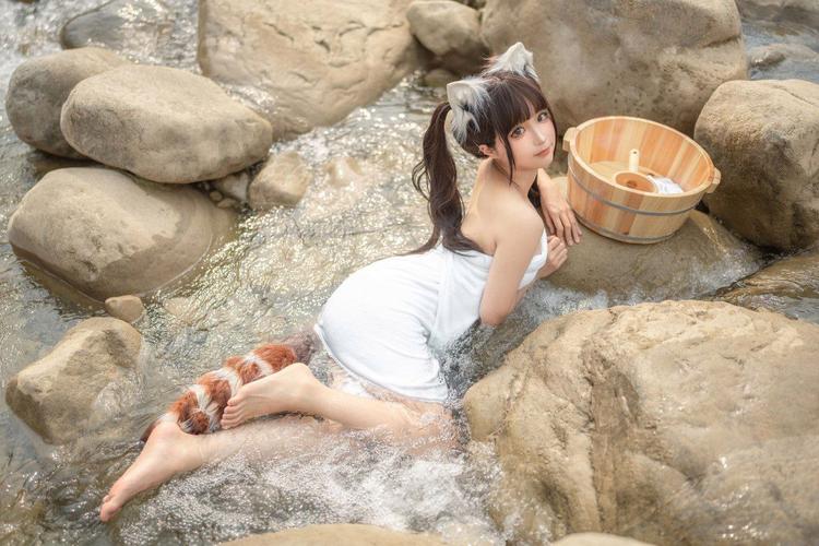 欧美裸体图片特写的相关介绍