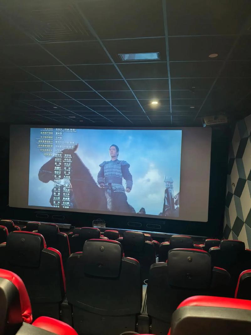 亚洲熟妇免费av的相关介绍