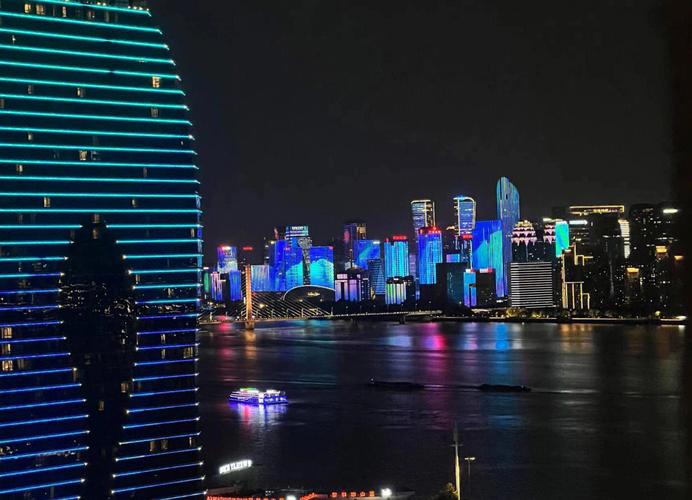 女性下面出现黄色液体是什么原因的相关介绍