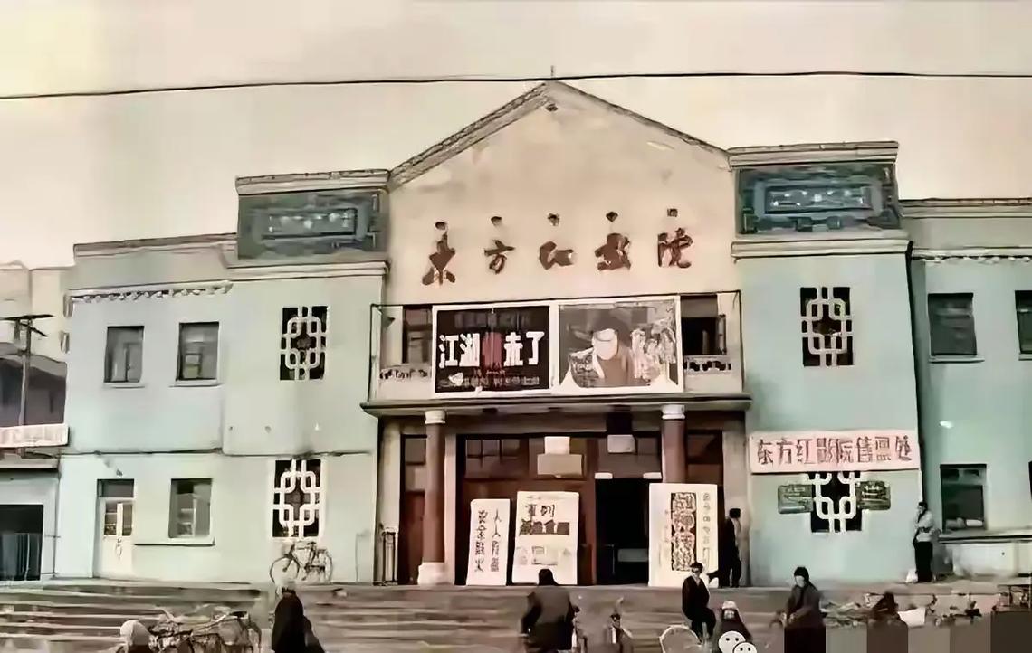 亚洲少妇日常穿搭与体态管理指南：长尾关键词1：亚洲少妇减龄穿搭技巧；长尾关键词2：产后体态恢复训练方法；长尾关键词3：少妇气质提升搭配心得